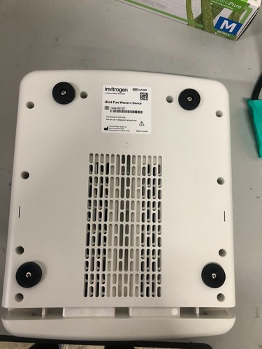 Thermo Fisher Invitrogen iBind™ Flex Western Device SLF 2000 - Picture 5 of 8