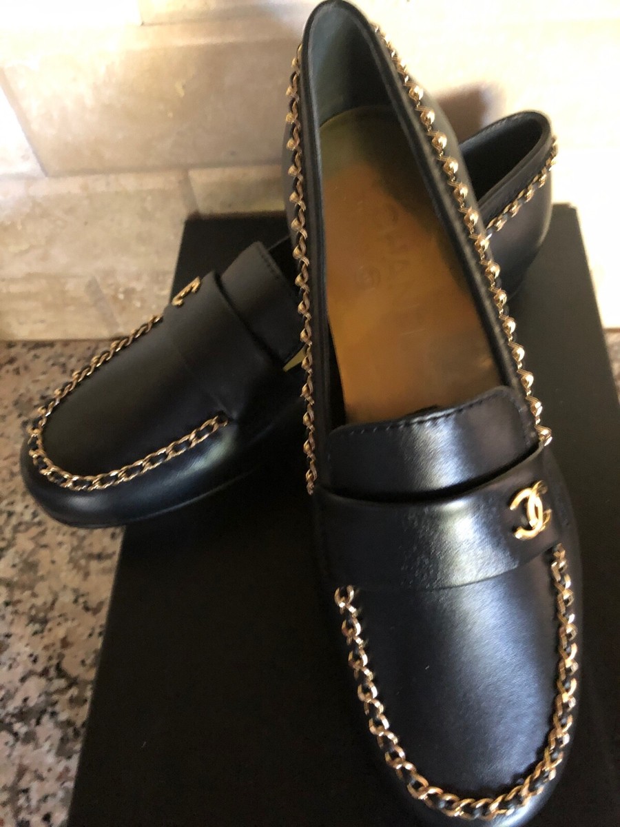 CHANEL 20C NEW CLASSIC BLACK LEATHER LOAFERS GOLD CHAIN GOLD CHANEL 20C NEW CLASSIC BLACK LEATHER LOAFERS GOLD CHAIN GOLD