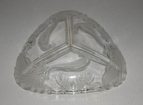 Mikasa Crystal Frosted Peacock Tulip 3 Part 12" Divided Relish Tray - Picture 8 of 8
