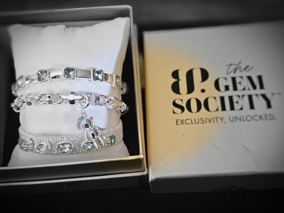 Ring Bomb Party The Gem Society ST91647 ''Beary Snuggly Yuletide'' Silver/ Lab...