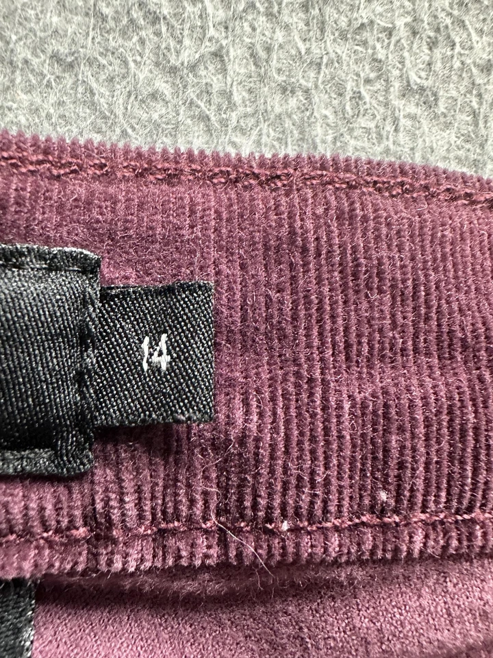 Calça jeans Calvin Klein feminina 14 veludo reto borgonha 5 bolsos stretch - Imagem 4 de 4