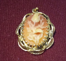 Rare Whiting And Davis Carved Rose Bud Cameo Vintage Beautiful Setting Gold Tone