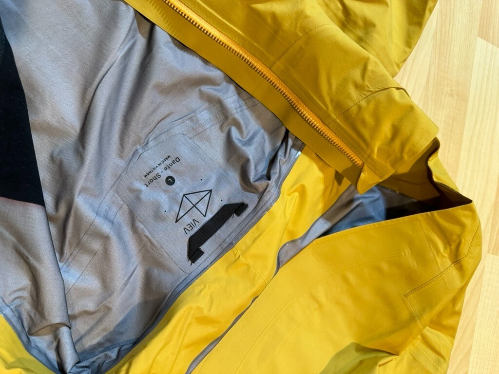 Viev Jacket Mens Large Yellow Dante Short Gore Tex  Rain Coat Hooded