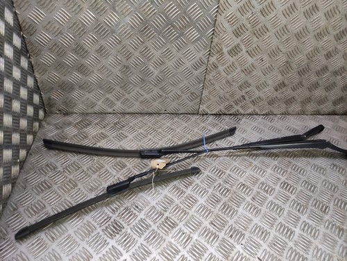 VW Caddy 1.6 2016 Front Wiper Arm Pair 2K2955409C 2K2955410C Ref D286 - Picture 2 of 5