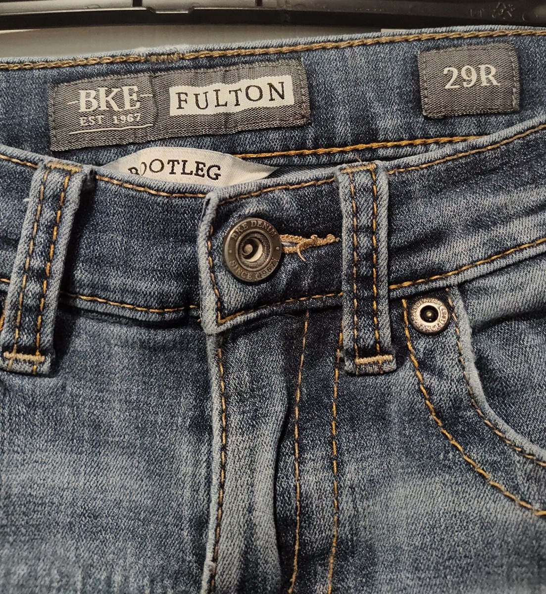 BKE Buckle Brand Fulton Denim Bootcut 29R Mens Jeans Distressed Low Rise