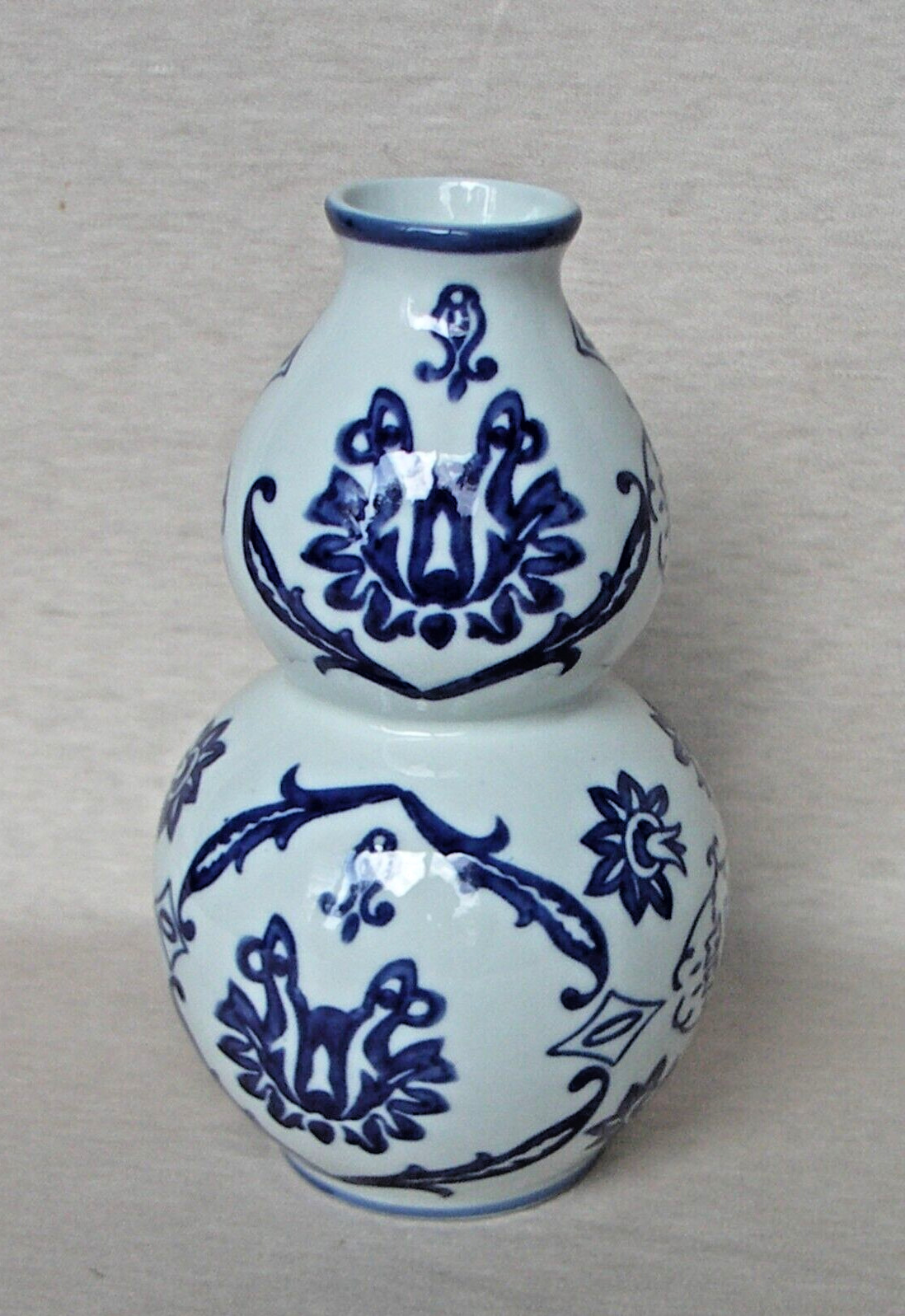 Comprar BOMBAY COMPANY BUD VASE 6 quot BLUE amp WH... en USA desde