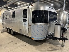 2026 Airstream Globetrotter 25FBQ