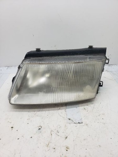 Used Left Headlight Assembly fits: 1999 Volkswagen Passat Left Grade A