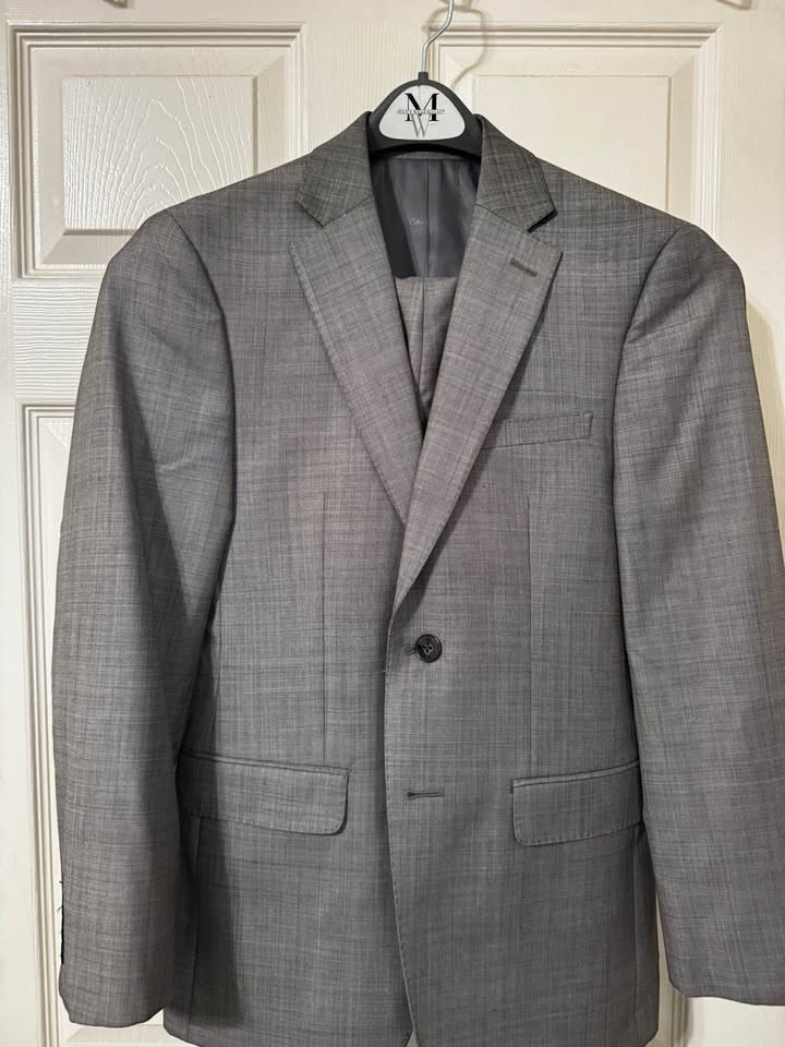 Calvin Klein Men's Full Suit Jacket and Pants Gray  36S Trim Fit