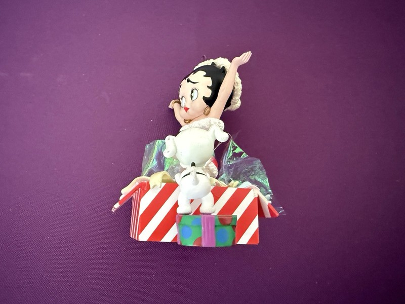 Betty Boop Christmas Surprise Gift Box Musical Ornament Pudgy Dog Vintage