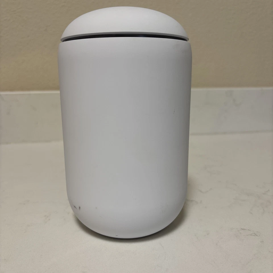 Ubiquiti Networks UniFi Dream Machine 5 Port Wireless Router UDM-US - Image 2 of 4