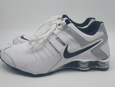 nike shox 633631-102 Size 11 White Black