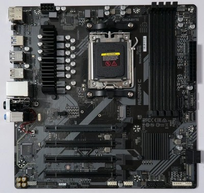 GIGABYTE A620AM C MicroATX Motherboard DDR5 AMD Socket AM5 WiFi 6e