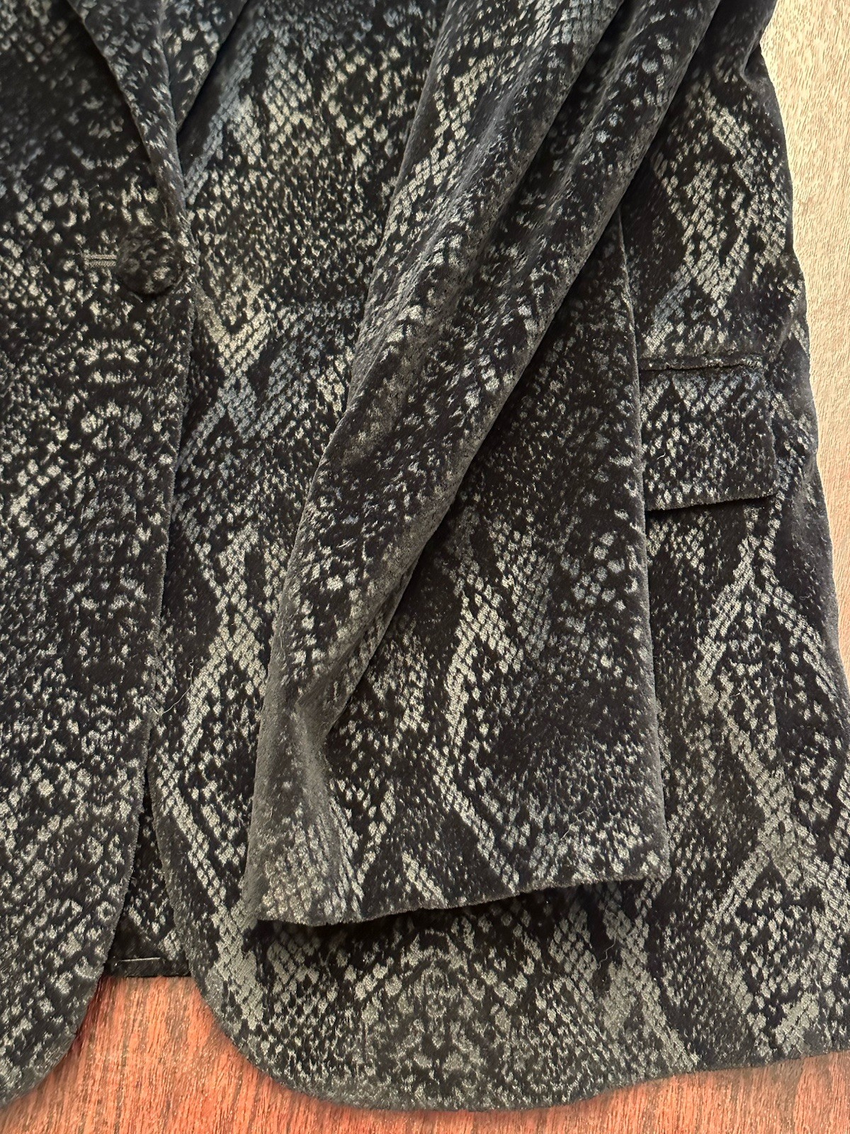 FRAME Velvet Python Blazer Jacket Black Women's S… - image 11