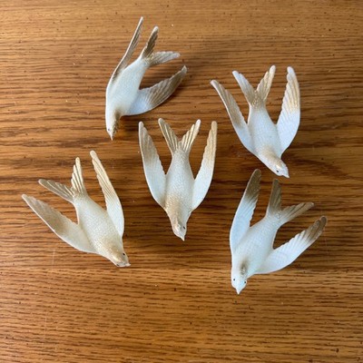 Vintage Plastic Swallow Birds Set Gold Accents Flying Clip on Ornaments