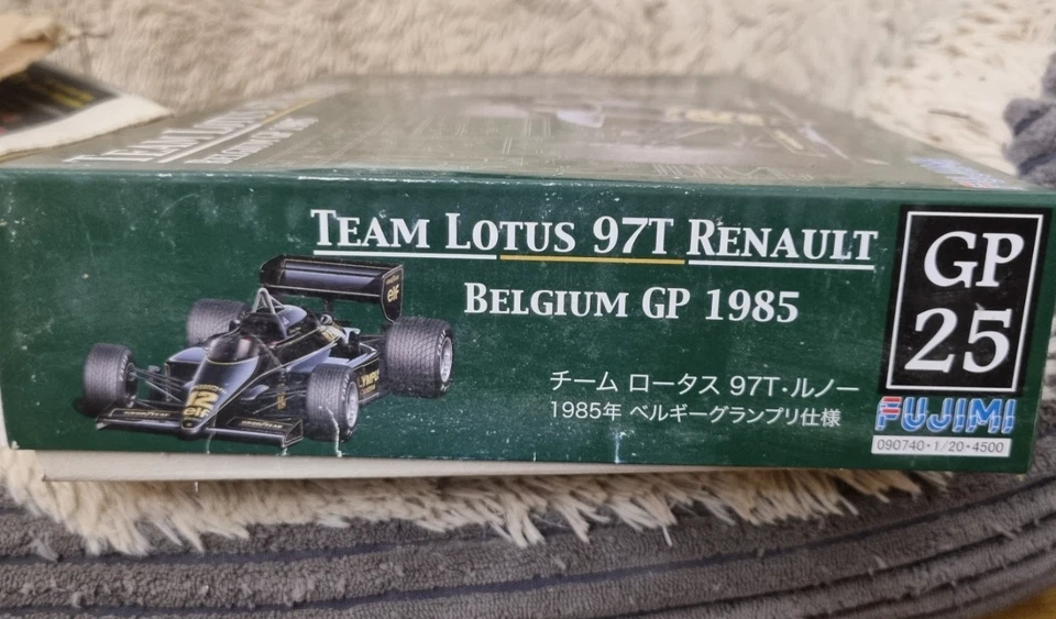 Fujimi GP25 1/20 Lotus 97T Belgium GP 1985 - kit new - Immagine 2 di 4