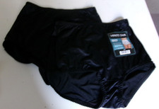 Two Vanity Fair Second skin shaping Brief size 7 Black Style 40301