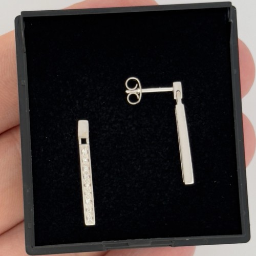 9ct White Gold Diamond Cluster Bar Drop Earrings Hallmarked - Picture 3 of 8