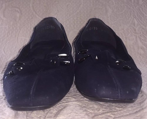 STUART WEITZMAN Black Perforated Suede Kitten Heels Pumps Women's 6 M Bow Shoes - Picture 6 of 9