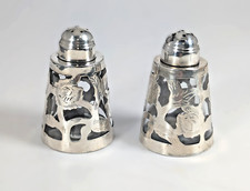 Vintage Mexican Sterling Silver Set of Etched Salt and Pepper Shakers, 2'' High