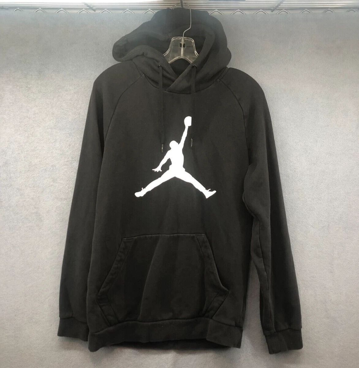 NIKE AIR JORDAN MEN S SMALL JUMPMAN FLEECE PULLOVER HOODIE BLACK