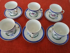 SET DI 6 TAZZINE IN PORCELLANA DECORATE A MANO CON FILETTI IN ORO.