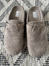 EARTH ORIGINS Shoes Women s Size 9.5 Tan Janet Slip On Comfort Clogs Slides