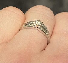 9ct White Gold Diamond Engagement Ring – 0.25ct Total Diamonds – With Valuation