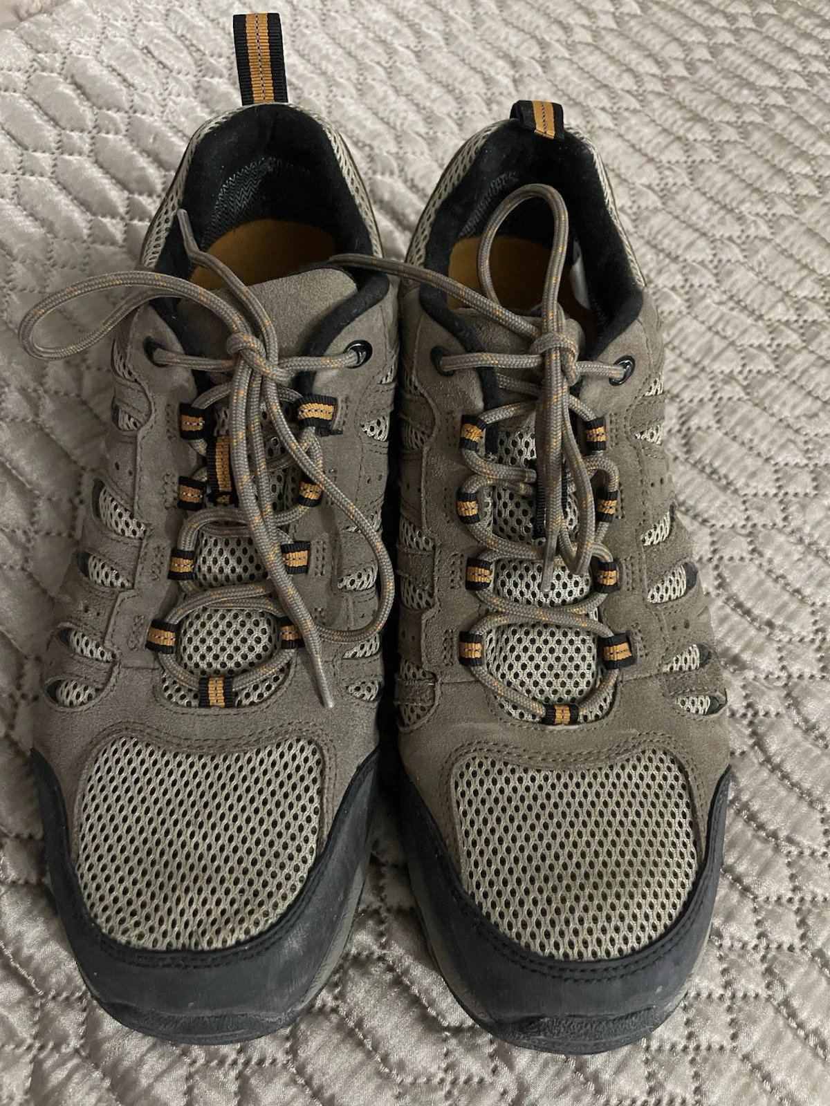 Cabela's Men's Brown Leather waterproof Hiking Boots Size 10. Good condition
Opens in a new window o