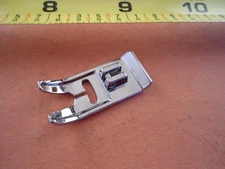 Snap On Zig Zag ZIGZAG Foot for SINGER Sewing Machine Slant Shank Needle #409379
