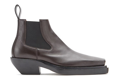 NEW and difficult to find Bottega Veneta Men Chelsea Boots -Dark Brown Size 39.5