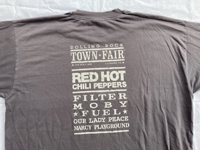 VTG 2000 ROLLING ROCK TOWN FAIR T SHIRT RED HOT CHILI PEPPERS MOBY