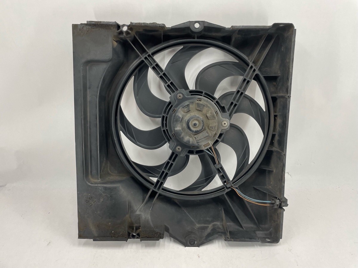 1994-1998 BMW E36 325i 328i M3 Front Radiator Cooling Fan Assembly  