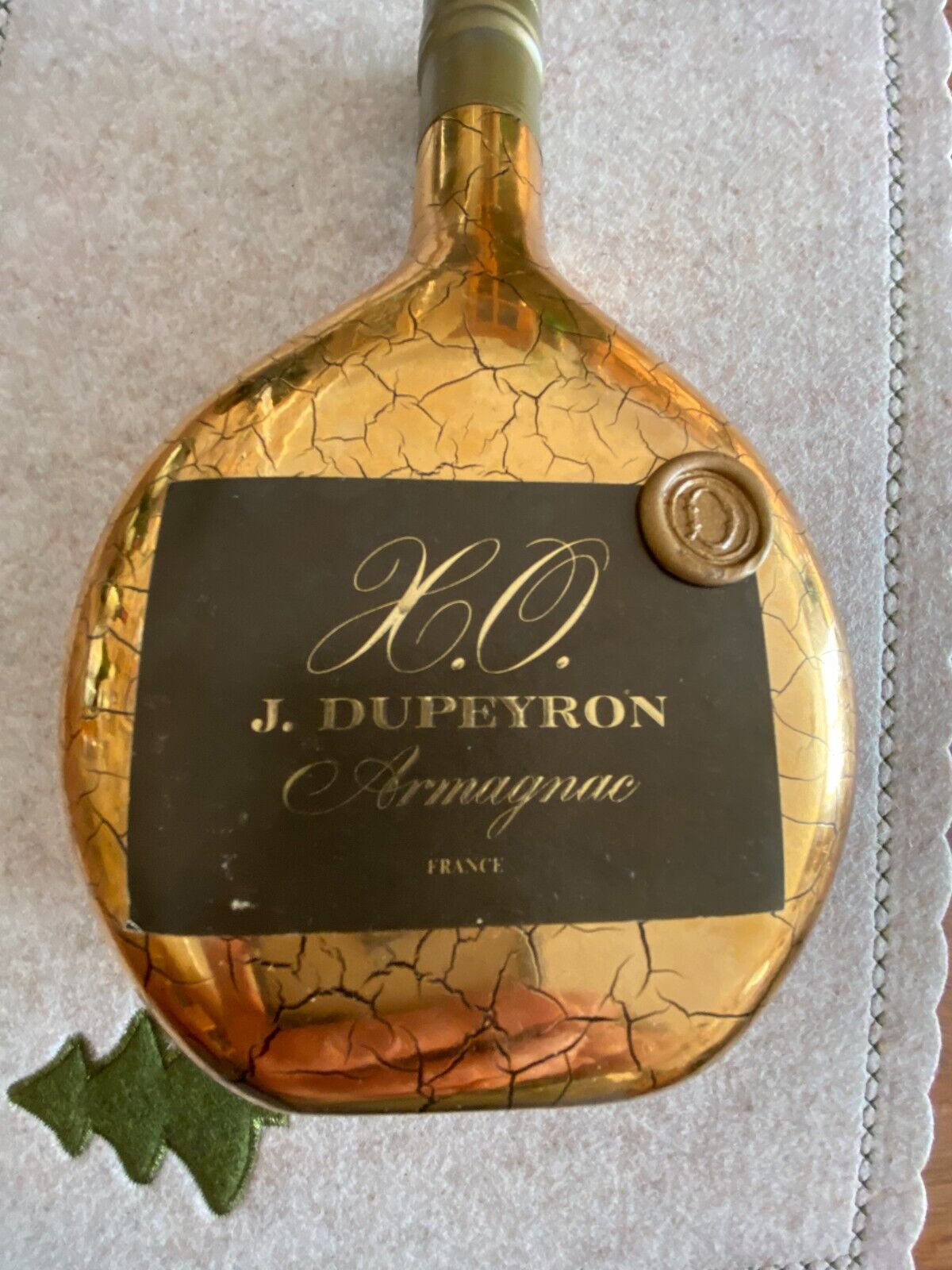 Biete eine Flasche Armagnac XO  J. Dupeyron   700ml.  40%vol.