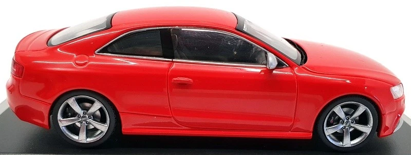 Minichamps 1/43 Scale Model Car 5011025413 - Audi RS5 - Misano Red - Image 3 of 4