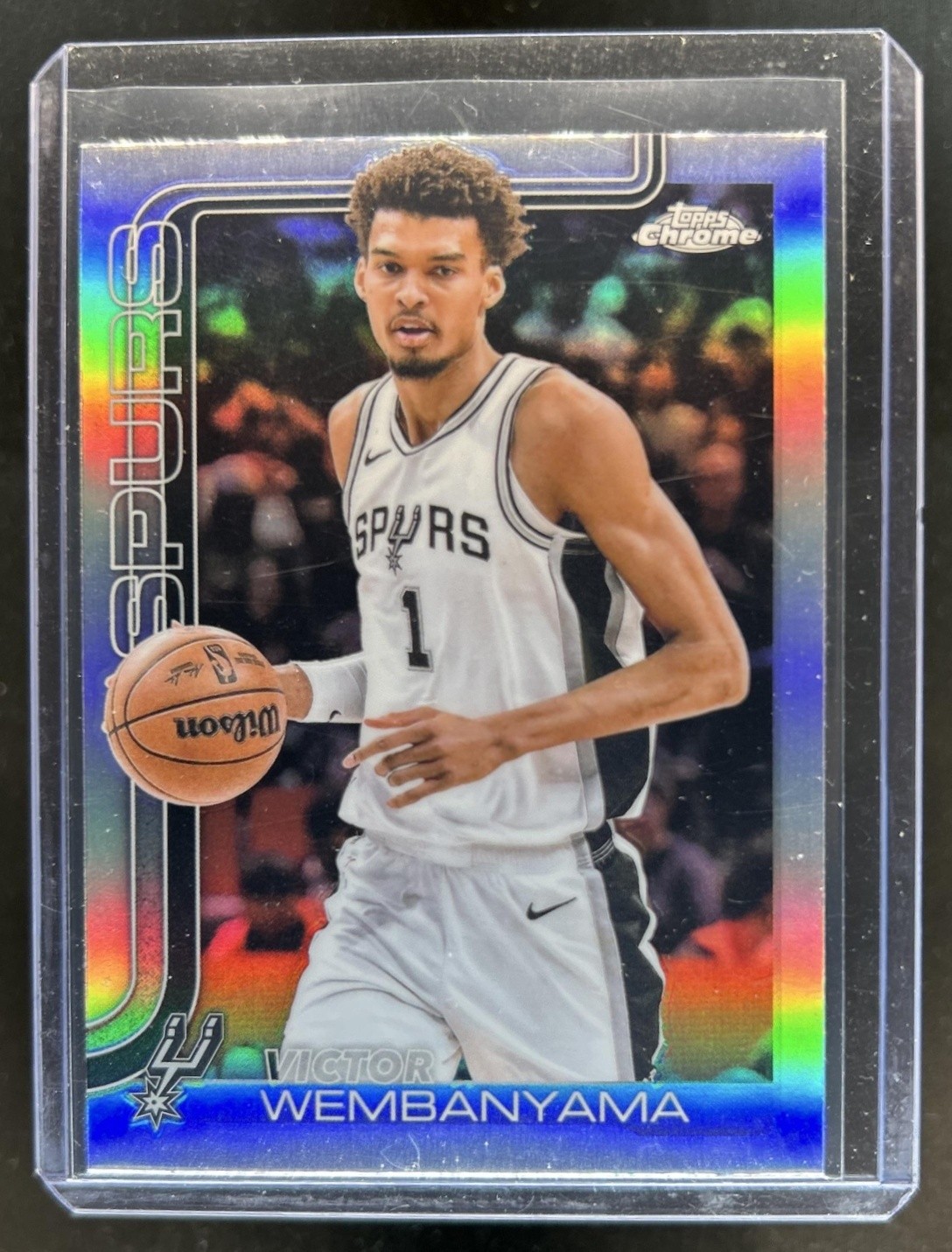 2025-26 Topps Chrome Victor Wembanyama Refractor #221 Spurs
