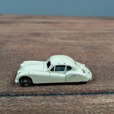 Vintage Lesney Matchbox No 32 Jaguar XK140 Cream Diecast Car Made in England