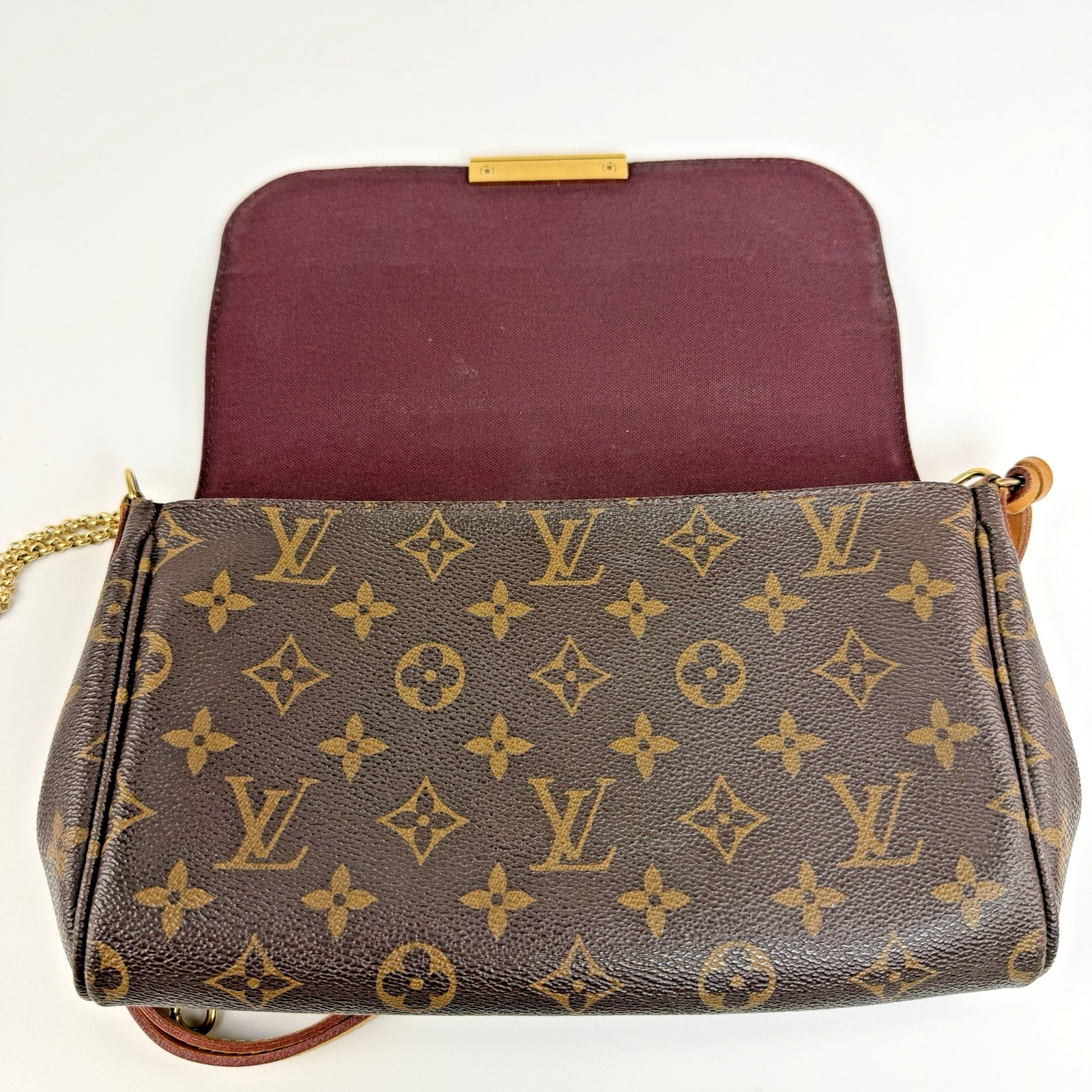 Louis Vuitton Favorite MM Monogram image 10