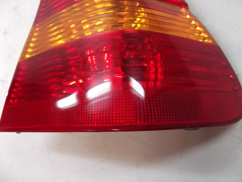 Luz trasera lateral derecha nv51234 BMW 320I 325I 330I sedán 2002 2003 2004 2005 OEM Foto 4 de 4