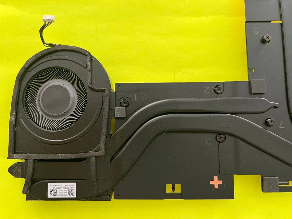 5H41B77333Thinkpad P16 CPU GPU Cooler fan with heatsink 5H41B77373 - Image 4 of 4