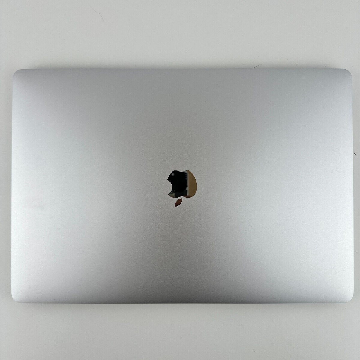 MacBook Pro 16 Inch 512GB SSD 16GB Apple A2141 6-Core i7 OS MacBook Pro 16 Inch 512GB SSD 16GB Apple A2141 6-Core i7 OS