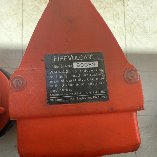 2 Streamlight Fire Vulcan Emergency Flashlights + 5 Charger Bases (Parts ONLY) - Picture 23 of 24