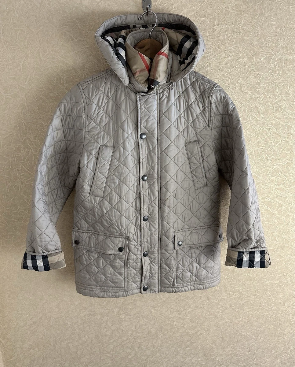 Preços baixos em Burberry Cinza Roupas (tam. 4 e Acima) para