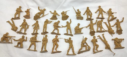 Vintage Marx Playset Battleground WW II Soldiers Glossy Khaki Color 30 Soldiers