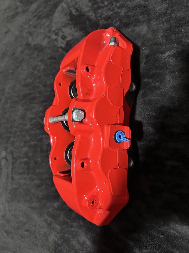 2012-2022 SRT 6.4L Brembo pinça frontal esquerda, pinça lateral 6 pistões - Imagem 2 de 4