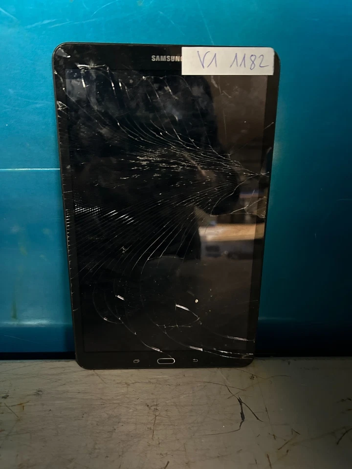 Samsung Tablet defekt/Ersatzteilspender (V1 1182) - Bild 2 von 2