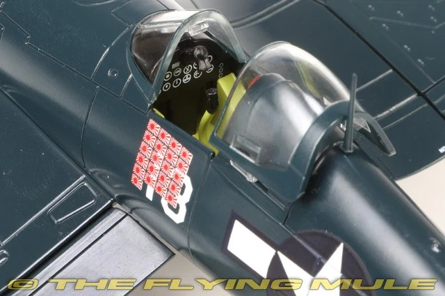 Hobby Master 1:48 F4U Corsair USMC VMF-222 Flying Deuces Kenneth Walsh Blanco 13 Foto 3 de 4