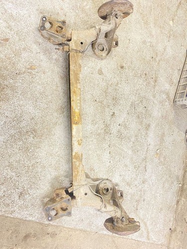 Viga eje suspensión trasera Seat Toledo II 1M 1.8i 92kW Gasolina 2000 - Imagen 2 de 8