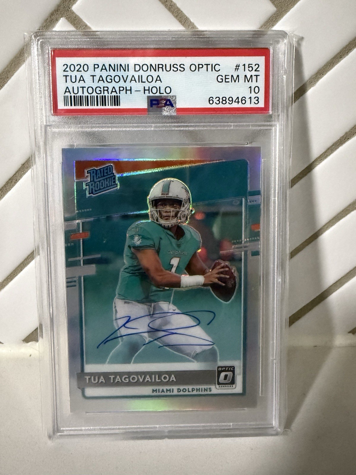 2020 Panini Donruss Optic - Tua Tagovailoa #152 Holo Prizm Autographs /99 PSA 10