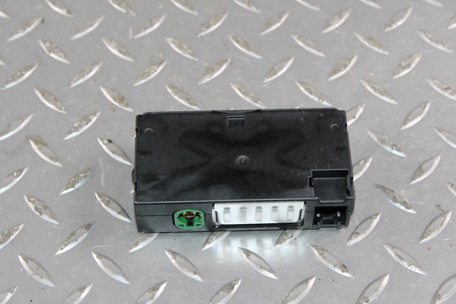 19-24 CONTINENTAL GT GTC Electronic Console Media USB Port Hub OEM Factory WTY